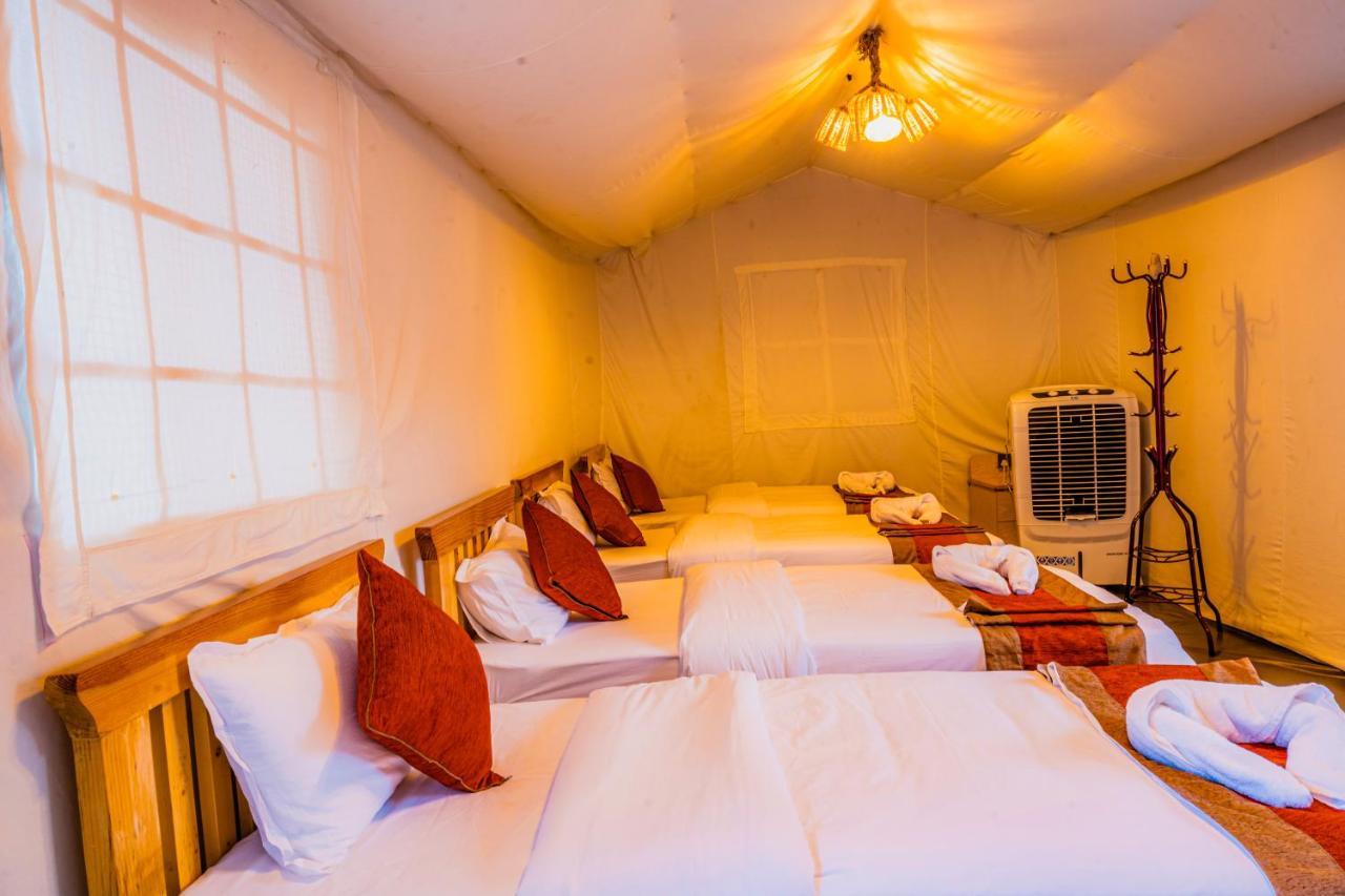 Kalash Parkaze And Tent Inn ポカラ エクステリア 写真