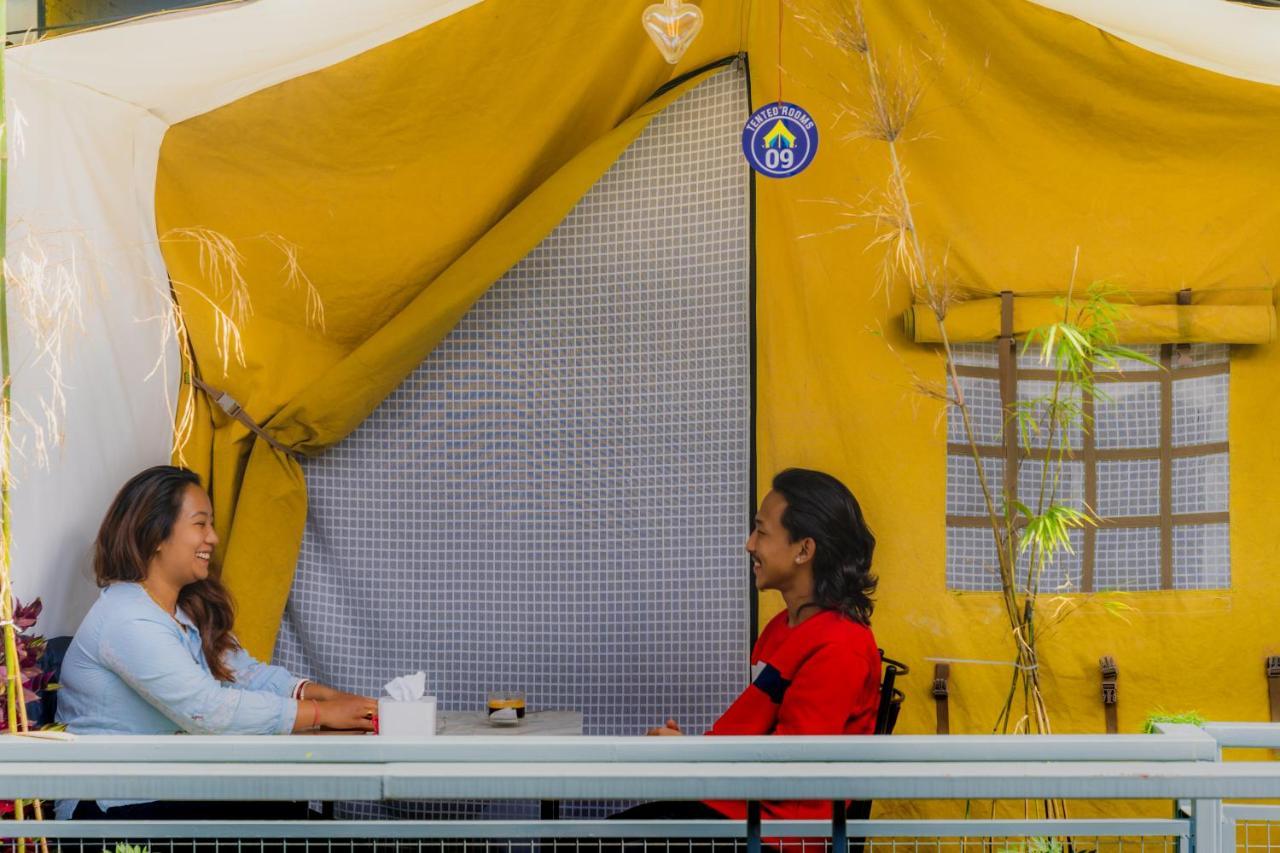 Kalash Parkaze And Tent Inn ポカラ エクステリア 写真