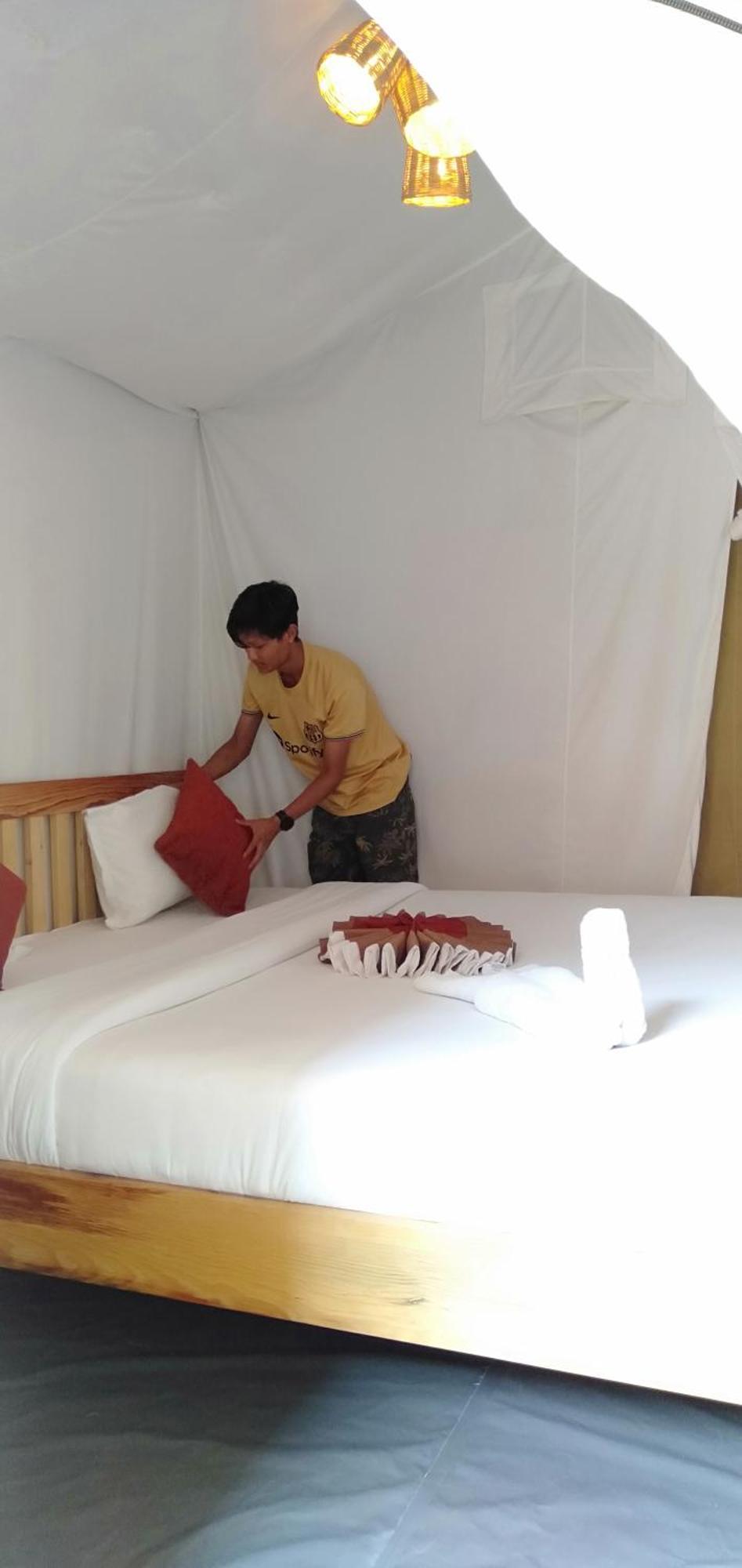 Kalash Parkaze And Tent Inn ポカラ エクステリア 写真